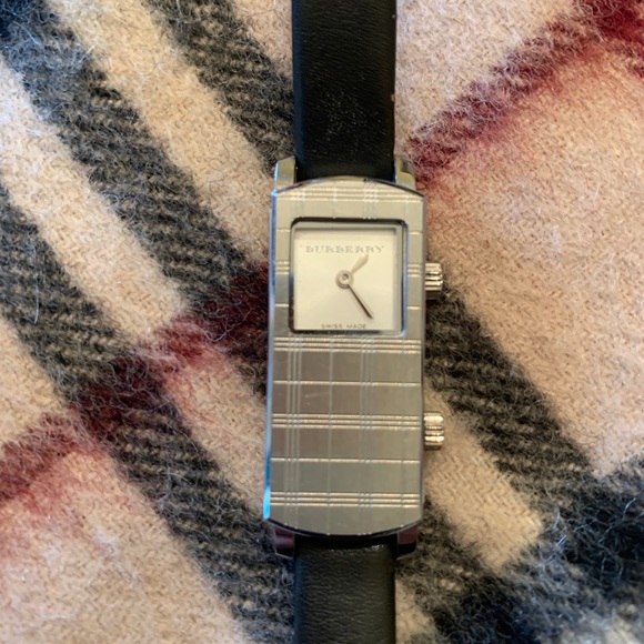 AUTH Burberry Watch Dual face leather band silver - Picture 2 of 8